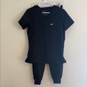 Figs Classic Black Scrub Set